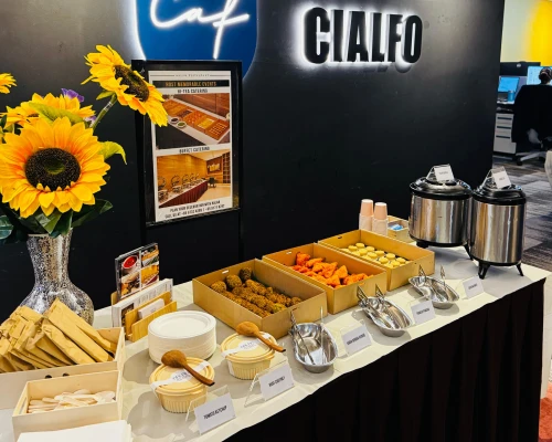 Indian high tea snacks catering in Singapore with vegetarian savouries for office events, corporate meetings and private parties. 