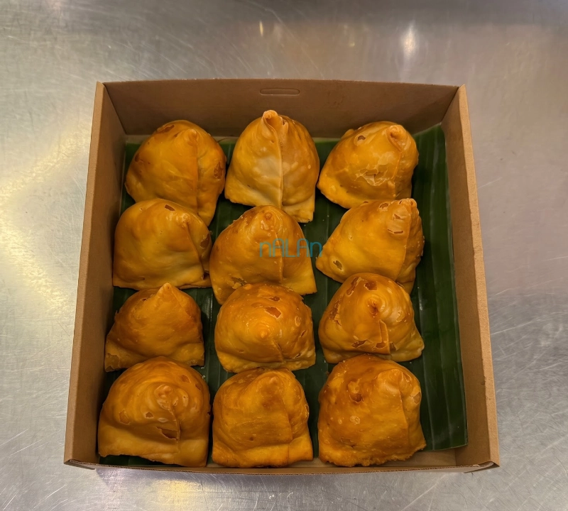 Mini samosas